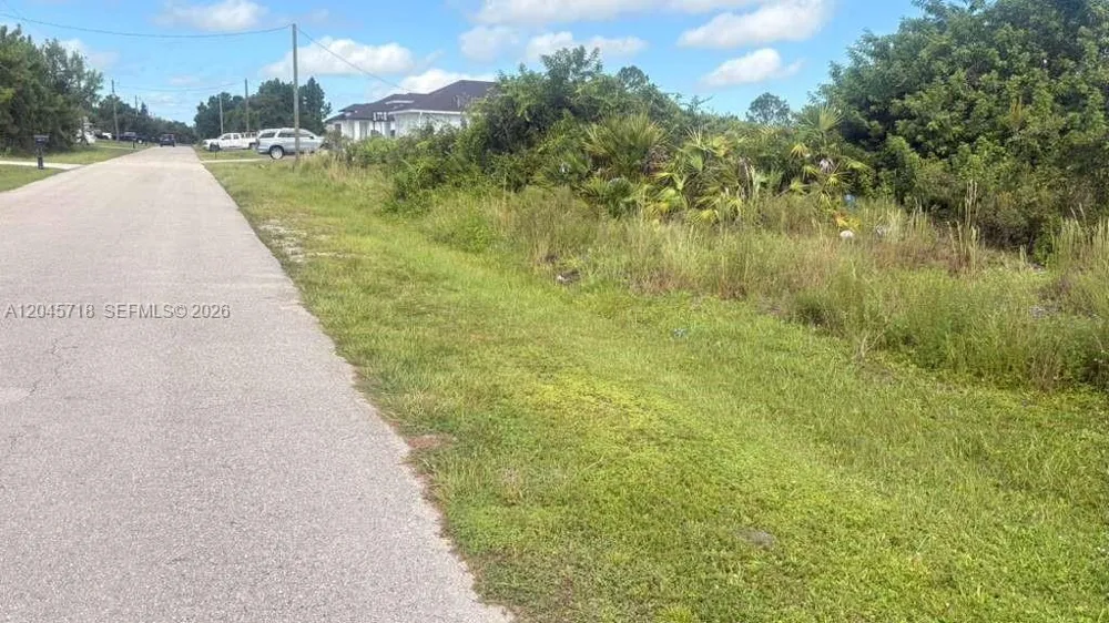 2806 54TH ST W Lehigh Acres, FL 33971