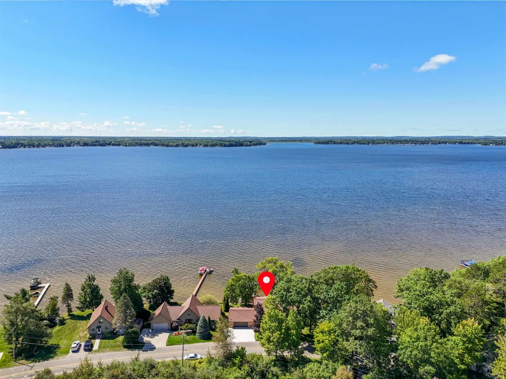 311 E Lake Mitchell Drive Cherry Grove Township, MI 49601