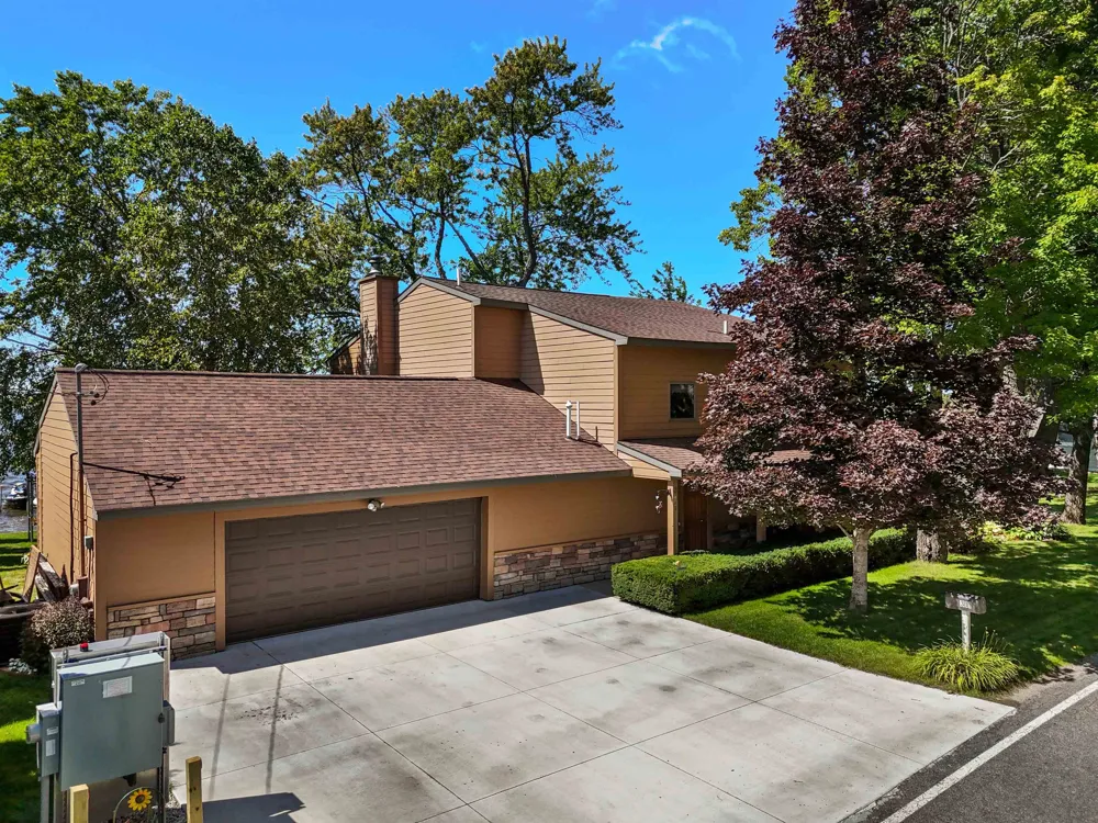 311 E Lake Mitchell Drive Cherry Grove Township, MI 49601