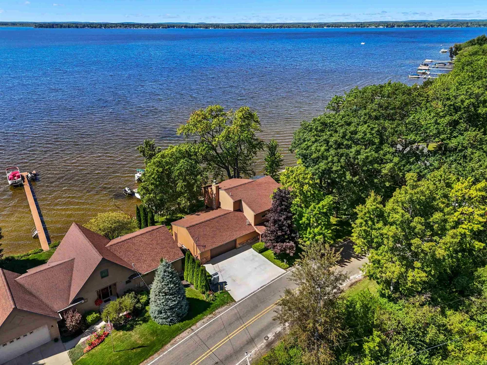 311 E Lake Mitchell Drive Cherry Grove Township, MI 49601