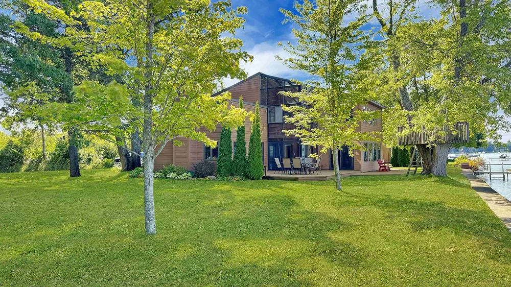 311 E Lake Mitchell Drive Cherry Grove Township, MI 49601