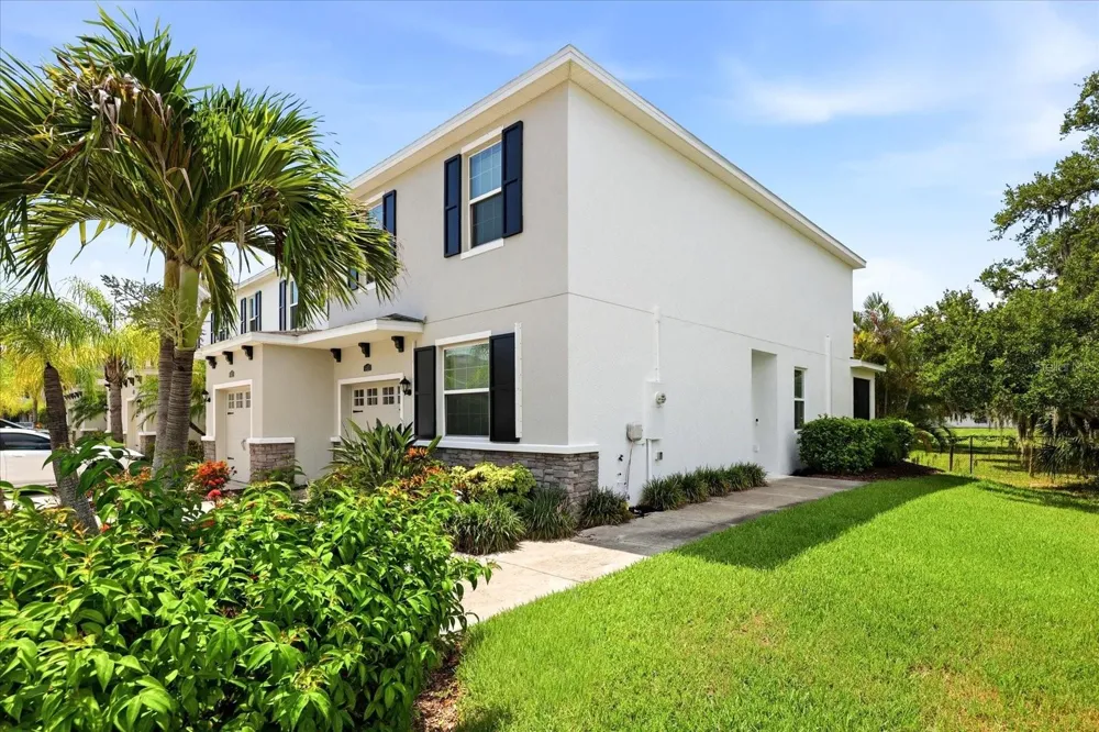 6453 BAYTOWN DRIVE Sarasota, FL 34240