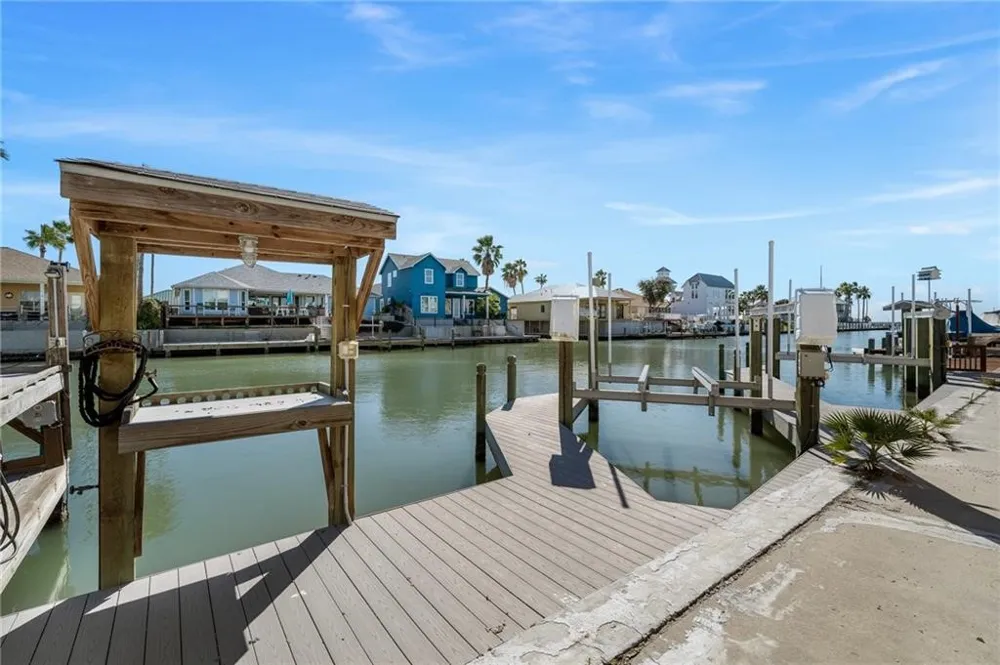 127 Sea Mist Drive Aransas Pass, TX 78336