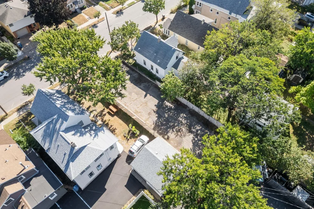 2110 4th Street NE Minneapolis, MN 55418