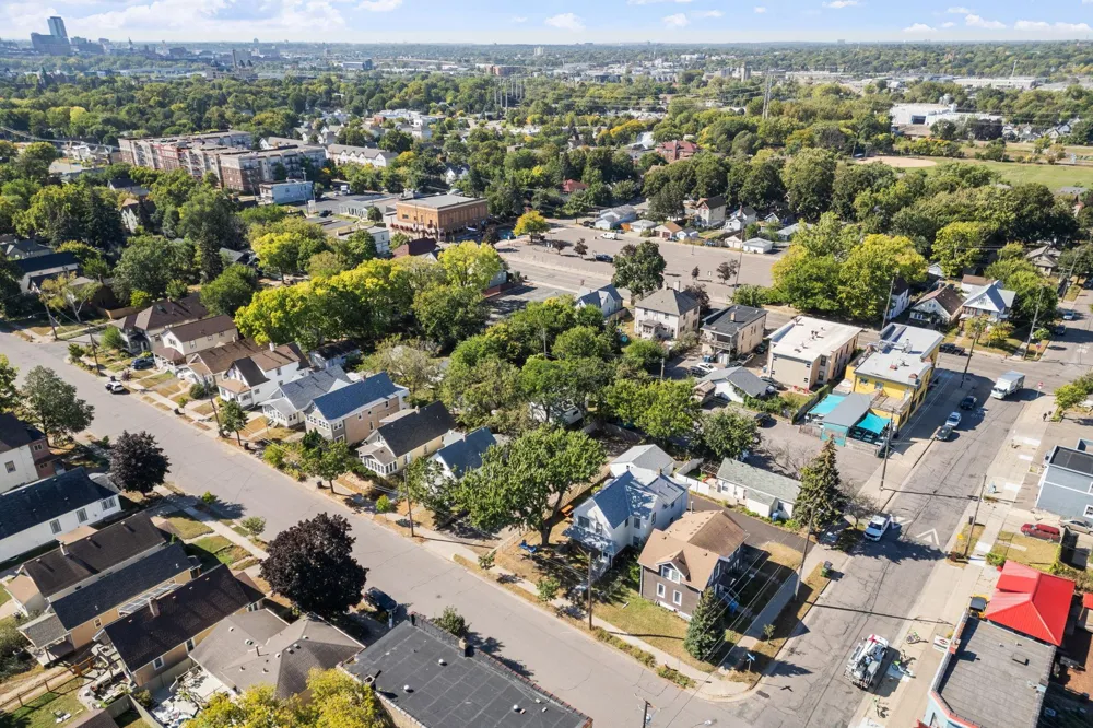 2110 4th Street NE Minneapolis, MN 55418