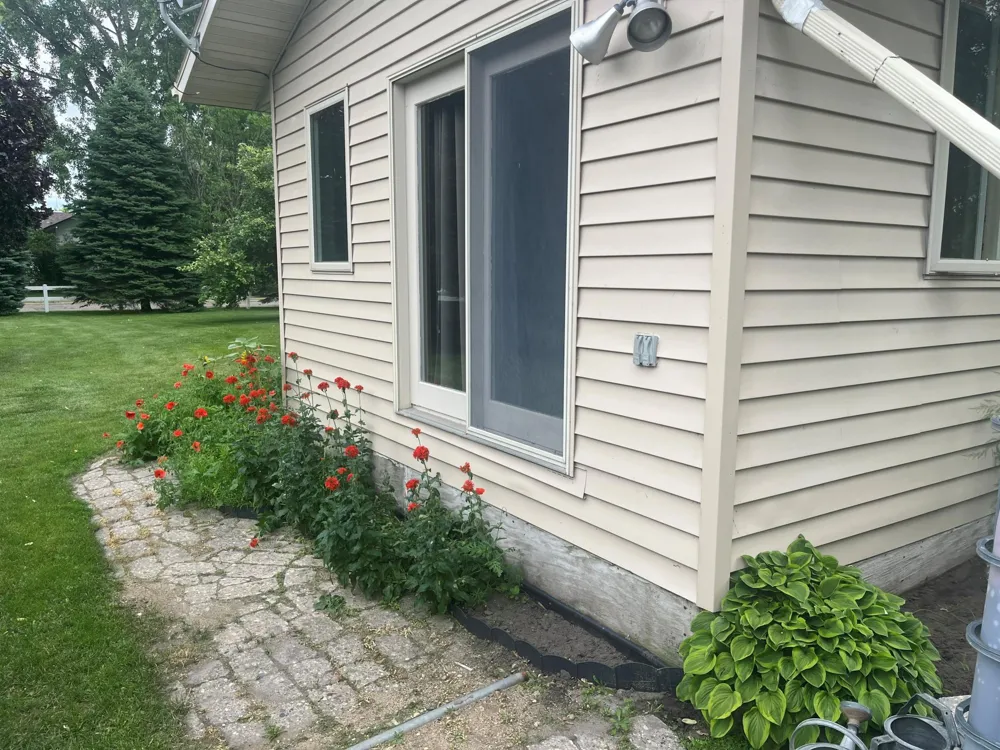 301 5th Street SW Hankinson, ND 58041