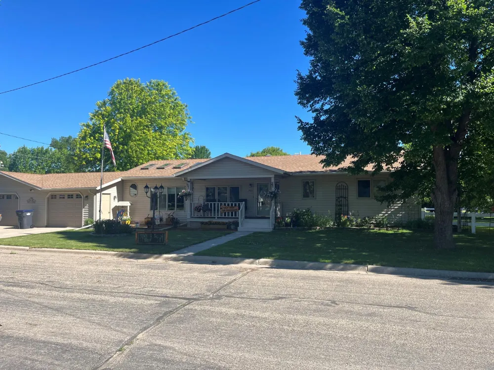301 5th Street SW Hankinson, ND 58041