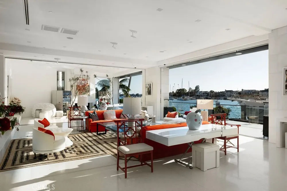 87 Linda Newport Beach, CA 92660