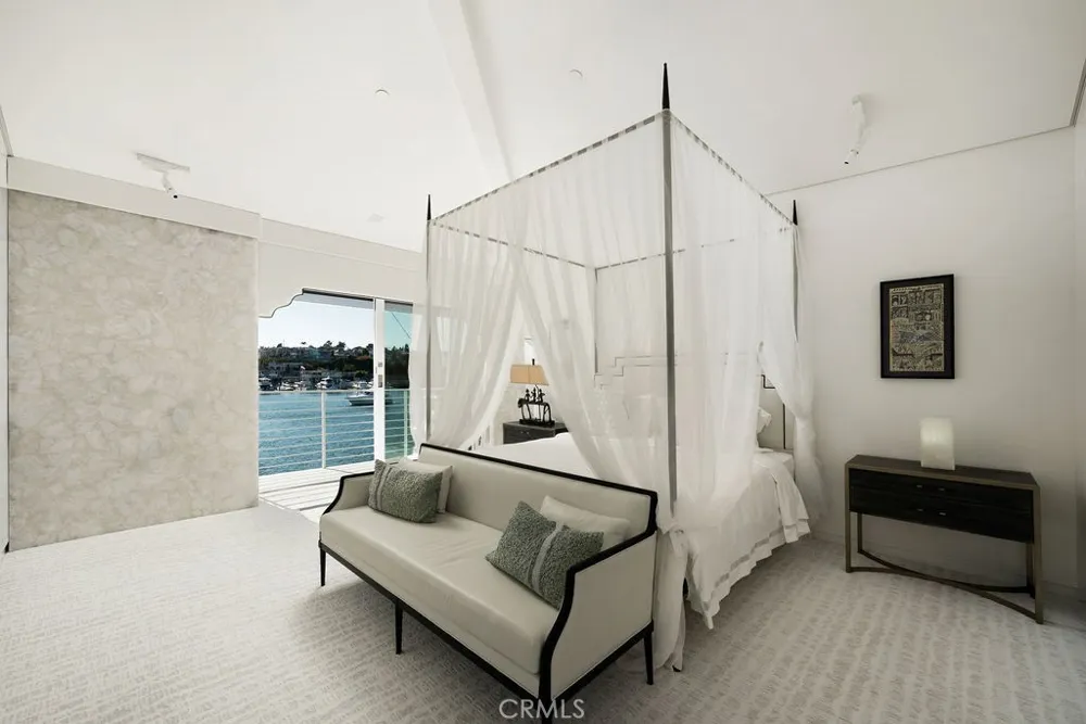 87 Linda Newport Beach, CA 92660