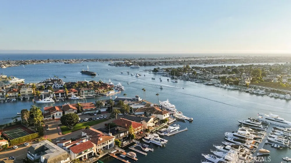 87 Linda Newport Beach, CA 92660