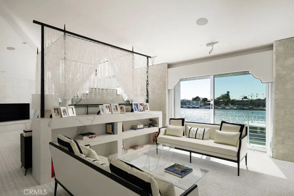87 Linda Newport Beach, CA 92660