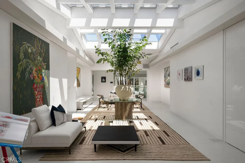 87 Linda Newport Beach, CA 92660