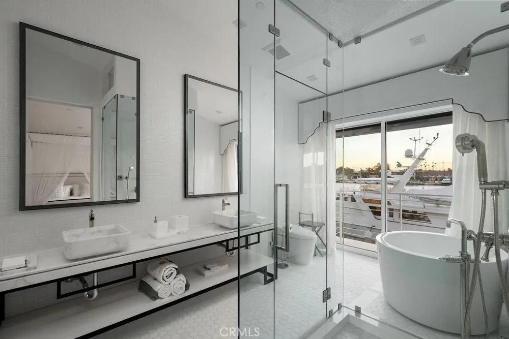 87 Linda Newport Beach, CA 92660