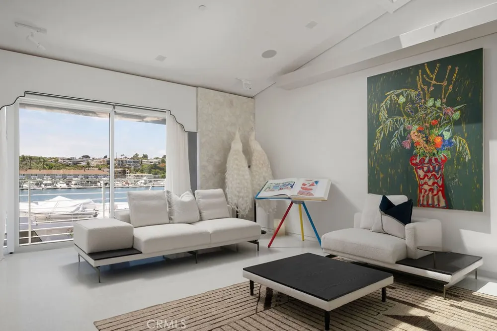 87 Linda Newport Beach, CA 92660