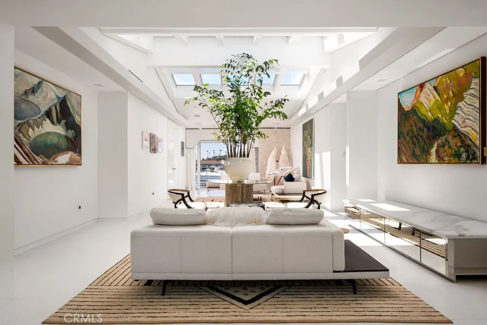 87 Linda Newport Beach, CA 92660