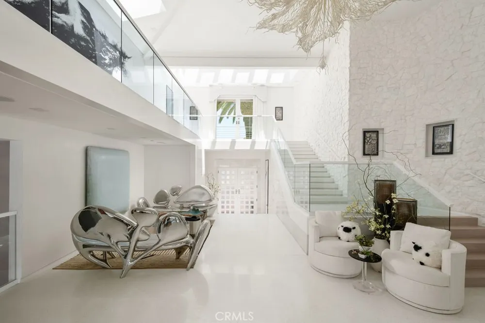 87 Linda Newport Beach, CA 92660