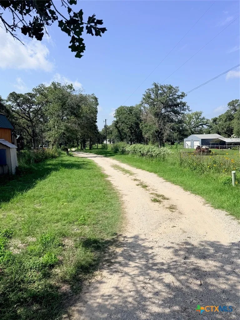 140 Mackie Lane Seguin, TX 78155