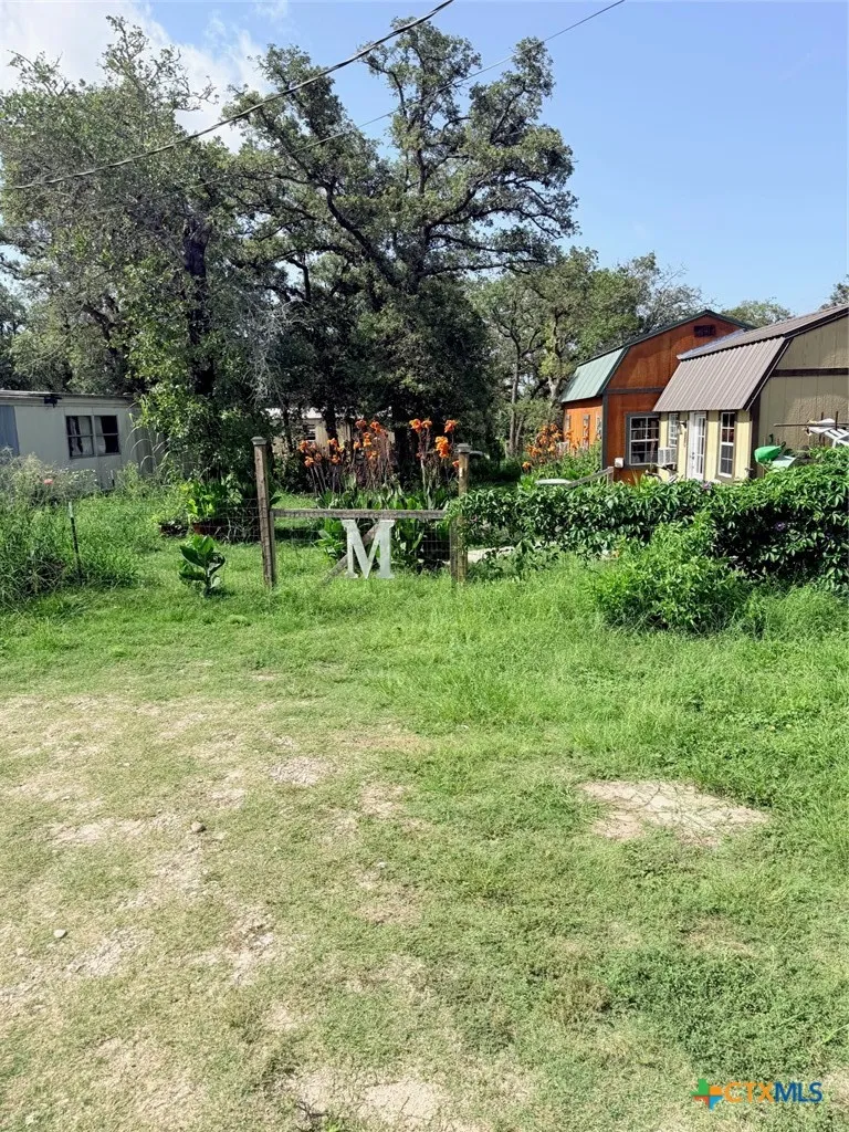 140 Mackie Lane Seguin, TX 78155