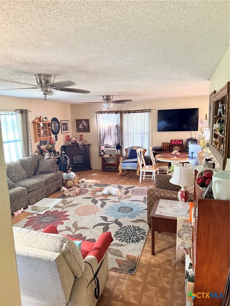 140 Mackie Lane Seguin, TX 78155