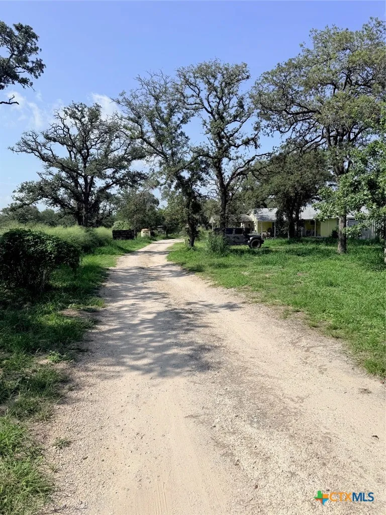 140 Mackie Lane Seguin, TX 78155