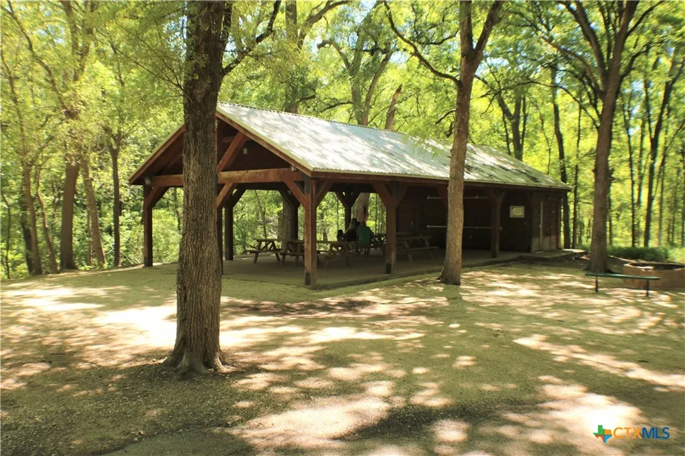 5242 Lassen Lane Belton, TX 76513