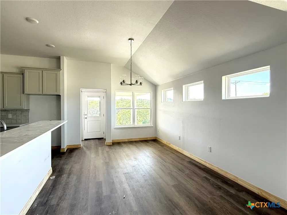 5242 Lassen Lane Belton, TX 76513