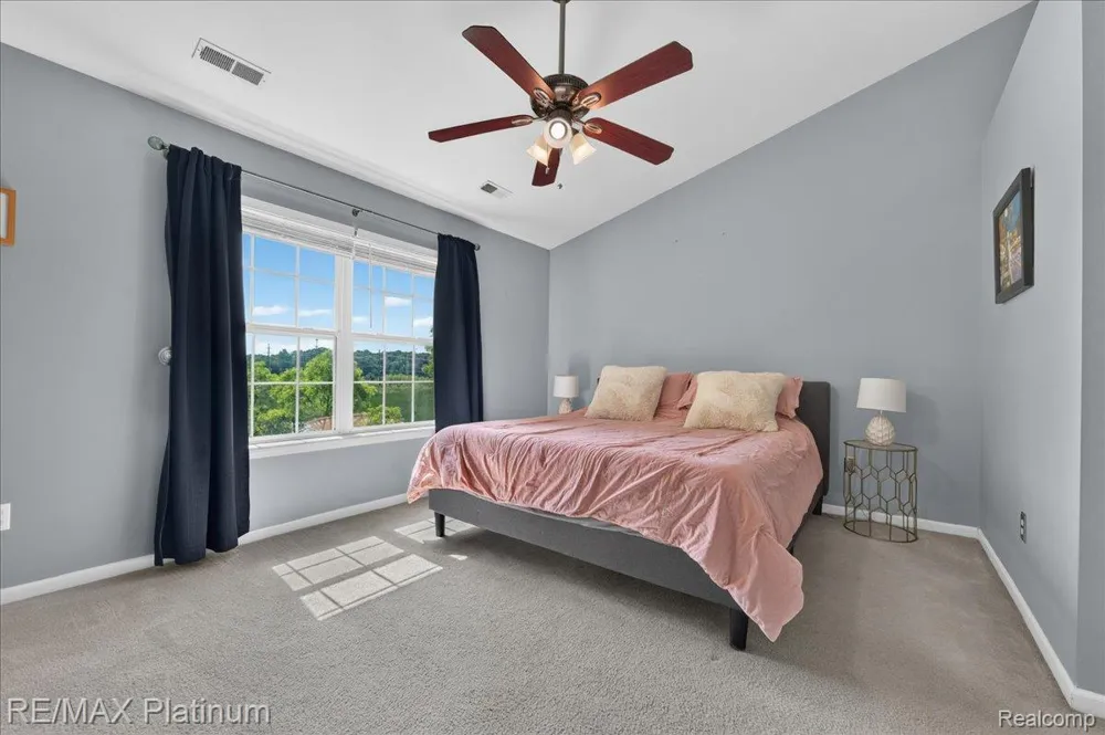 1602 Pinecroft Ln. Howell City, MI 48855