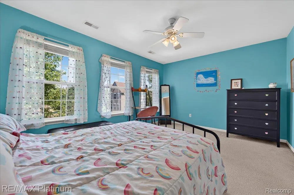 1602 Pinecroft Ln. Howell City, MI 48855