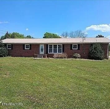 992 Shelly Rd Decherd, TN 37324