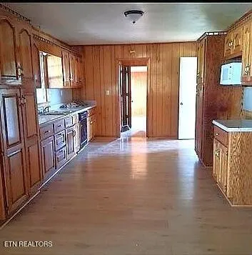 992 Shelly Rd Decherd, TN 37324