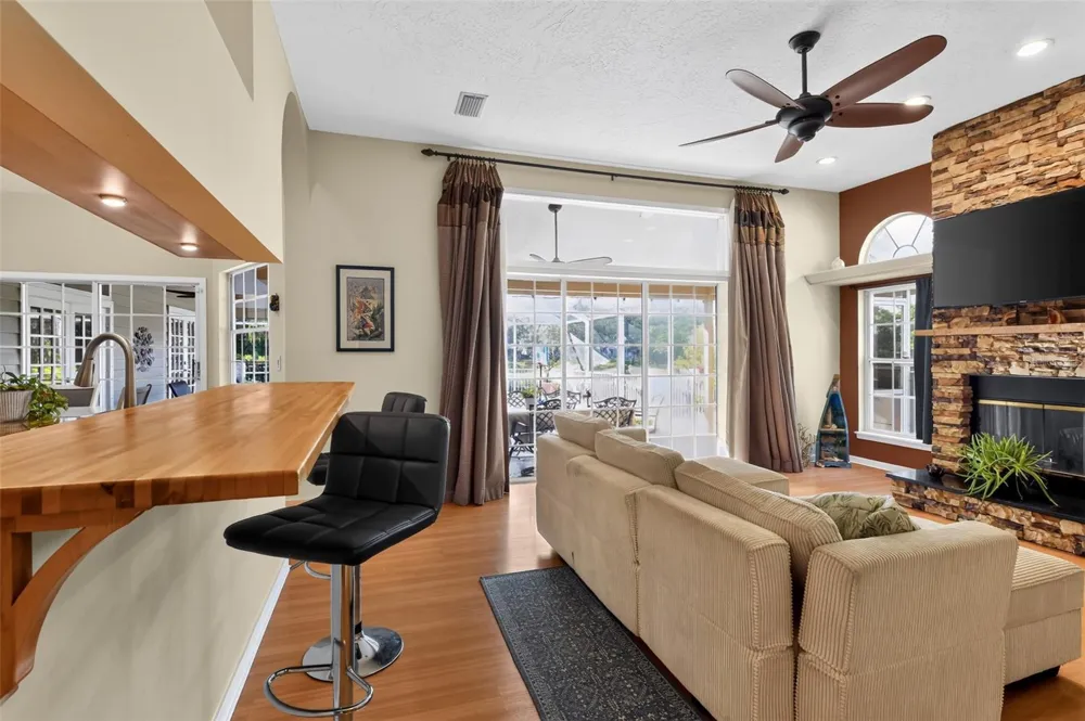 4424 FRIAR TUCK LANE Sarasota, FL 34232