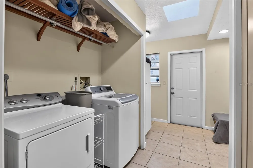 4424 FRIAR TUCK LANE Sarasota, FL 34232
