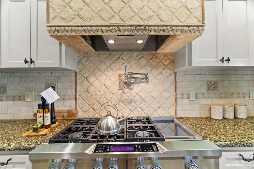 2180 La Ventana Parkway Driftwood, TX 78619