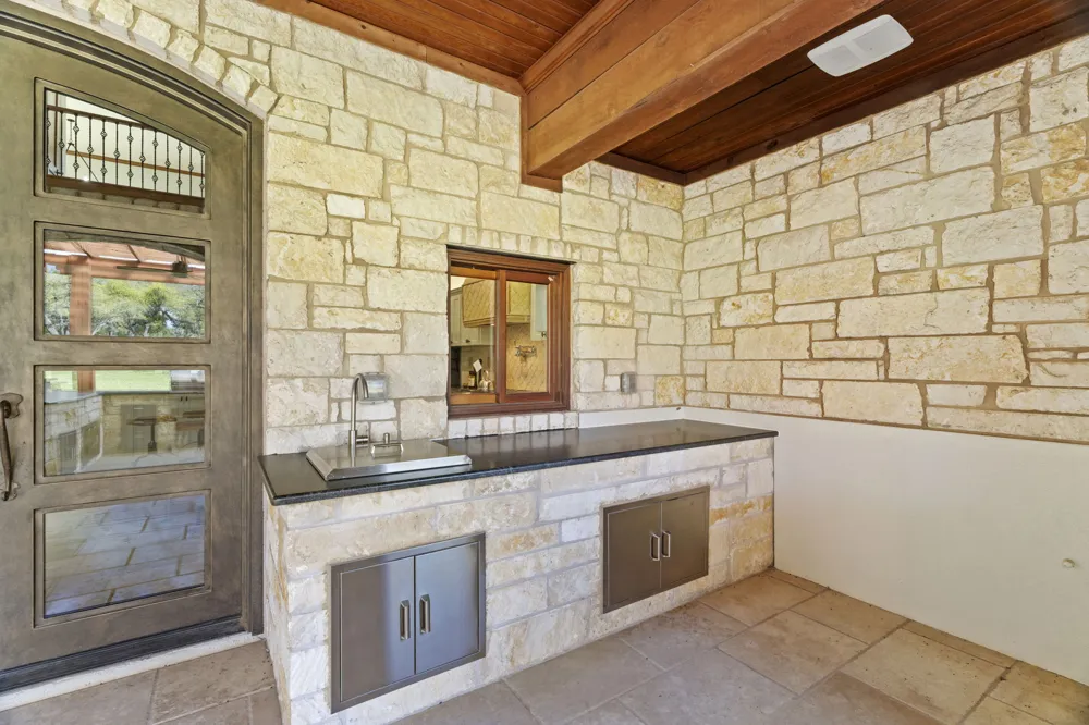 2180 La Ventana Parkway Driftwood, TX 78619