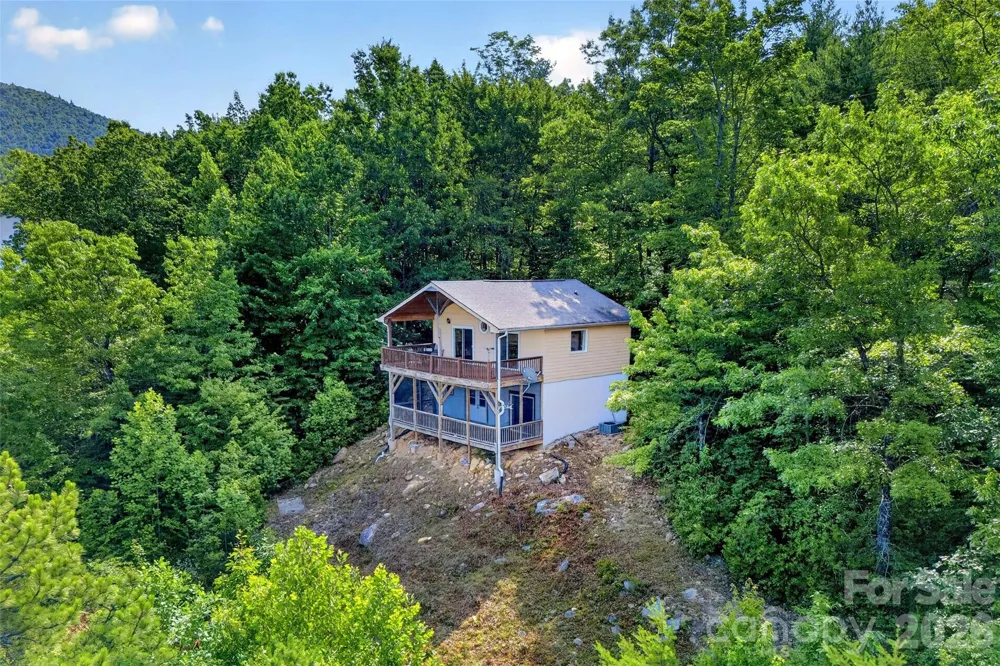 40 E Valley View Drive Marion, NC 28752