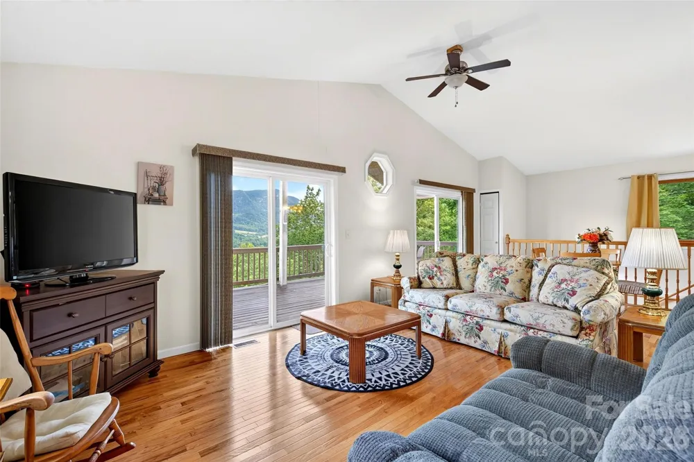 40 E Valley View Drive Marion, NC 28752
