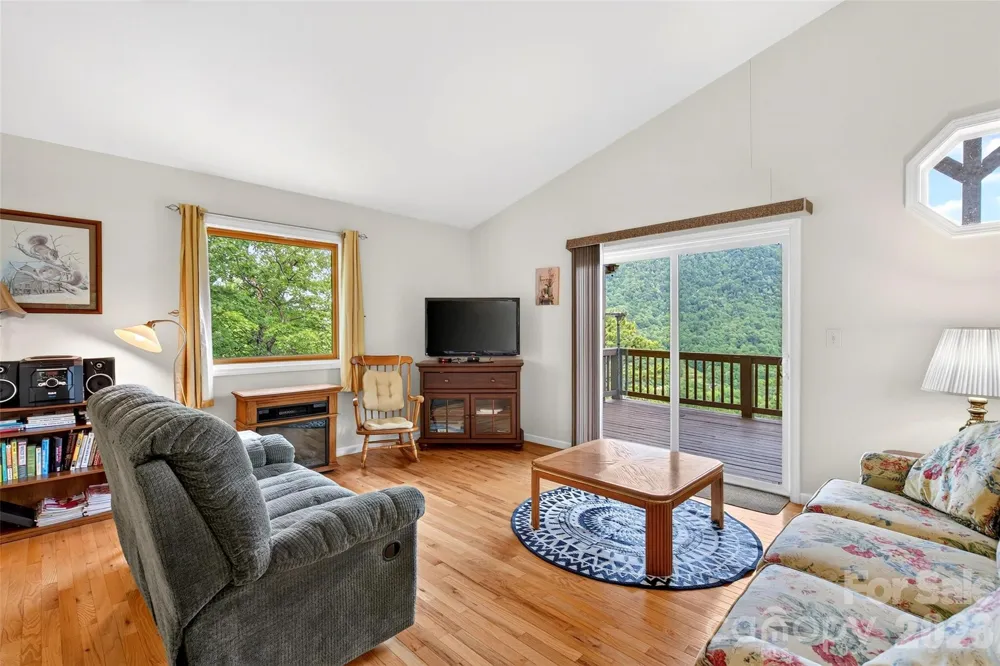 40 E Valley View Drive Marion, NC 28752
