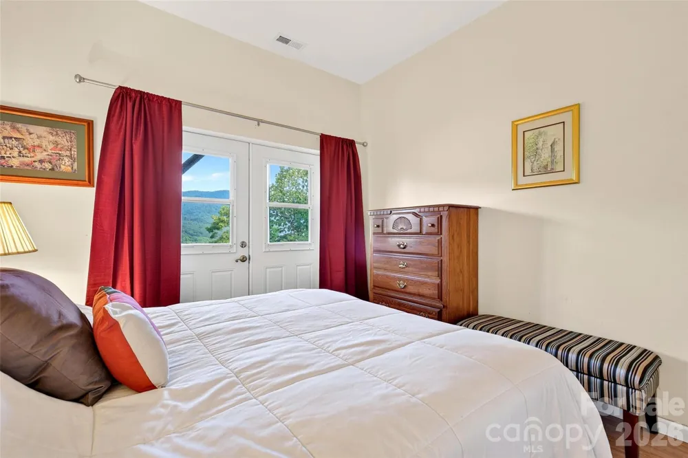 40 E Valley View Drive Marion, NC 28752