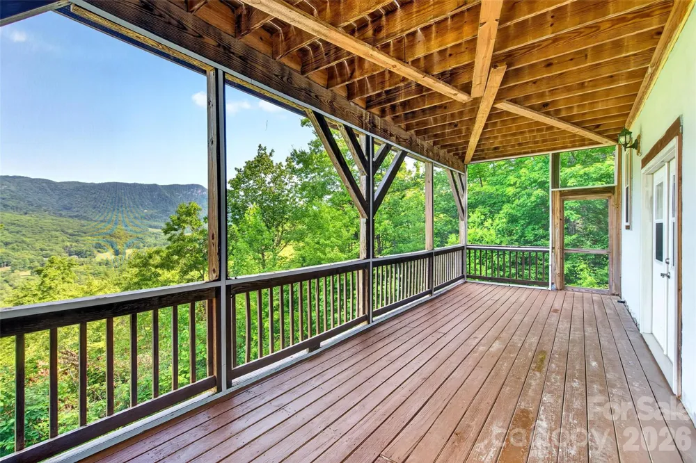40 E Valley View Drive Marion, NC 28752