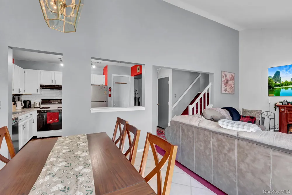 6 Beech Street Central Islip, NY 11722