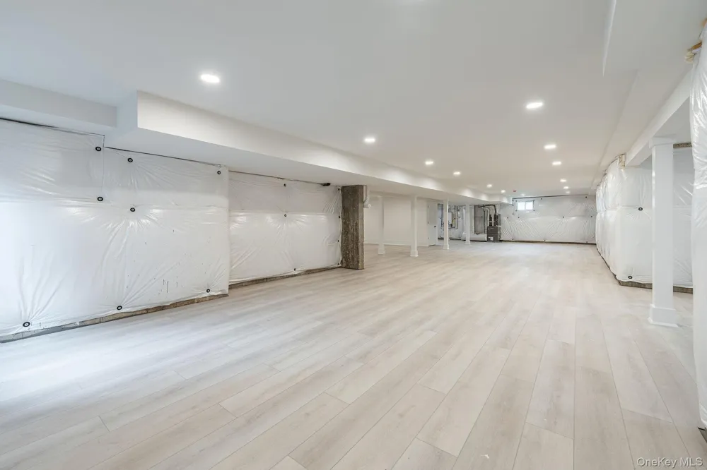 7 Sea Crest Court Jamesport, NY 11947