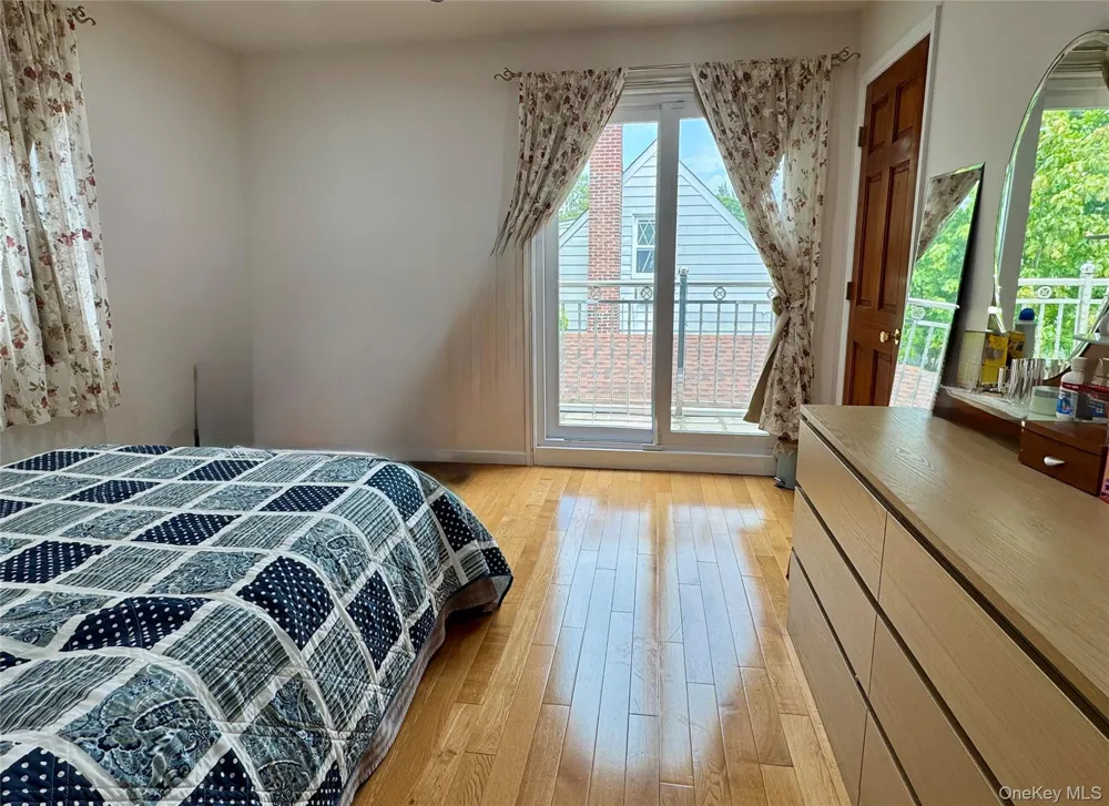 76-53 271st Street New Hyde Park, NY 11040