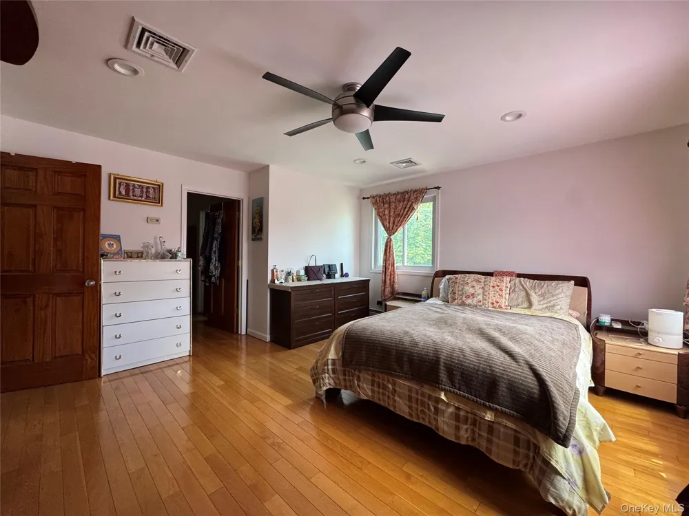 76-53 271st Street New Hyde Park, NY 11040