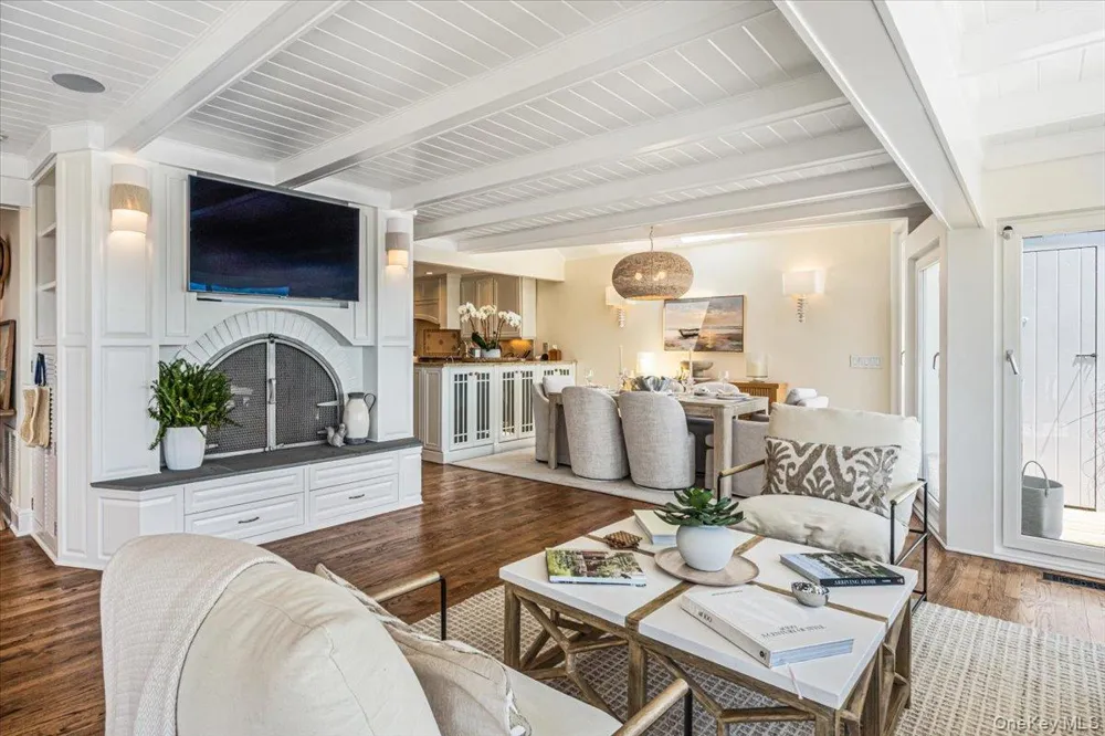 291 Dune Road Westhampton Beach, NY 11978