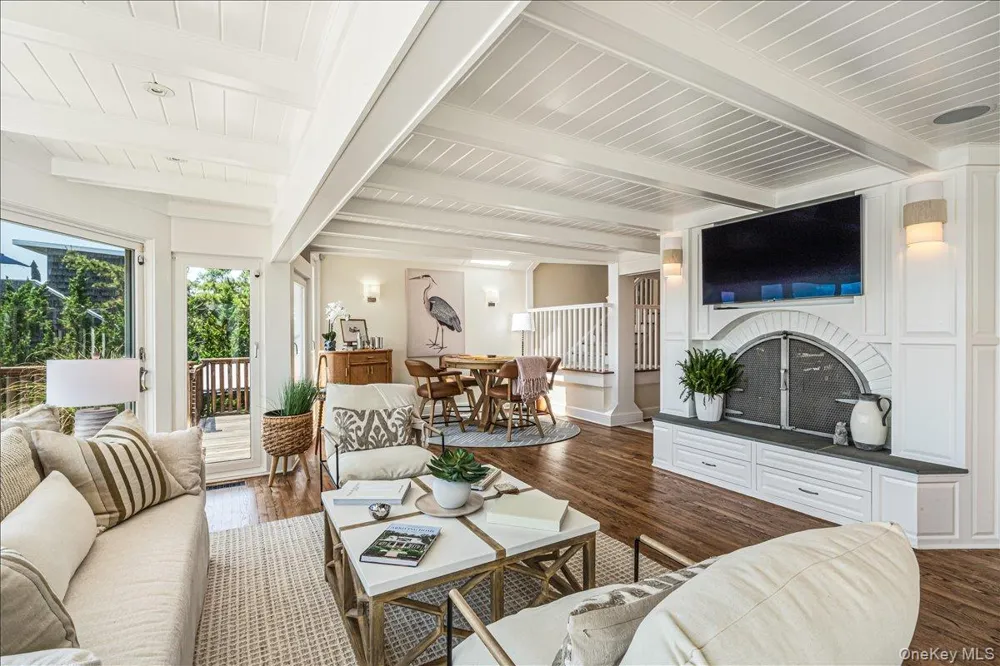 291 Dune Road Westhampton Beach, NY 11978