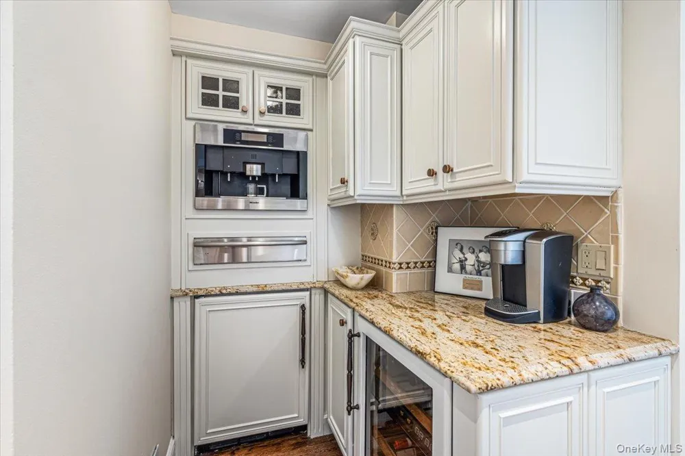 291 Dune Road Westhampton Beach, NY 11978