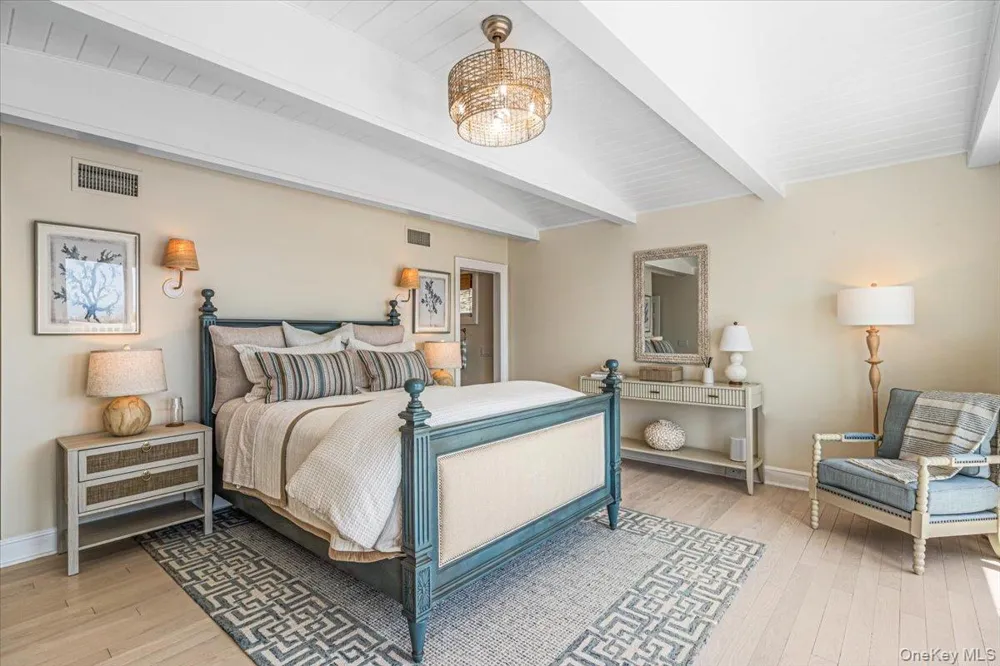 291 Dune Road Westhampton Beach, NY 11978