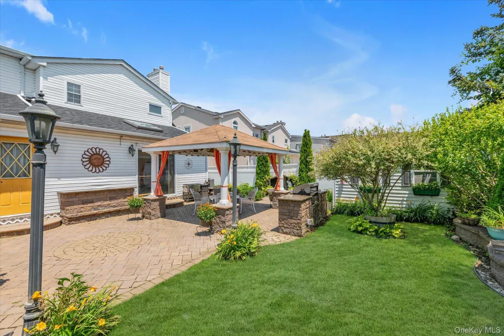 525 11th Street Cedarhurst, NY 11516