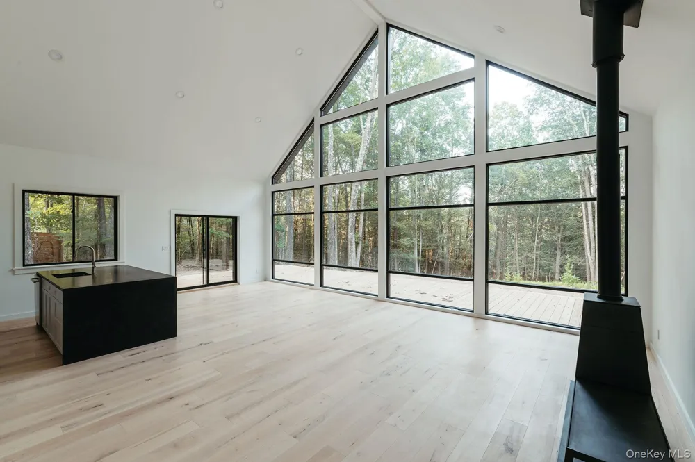 00 Pine Grove Rd Kerhonkson, NY 12446
