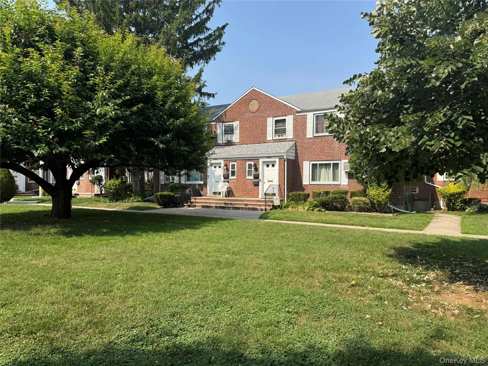 260-38 73 AVENUE #B1 Glen Oaks, NY 11004